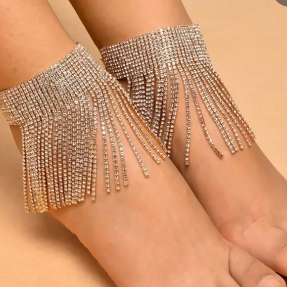Other - ⭐️ Fringe Ankle bracelet ⭐️